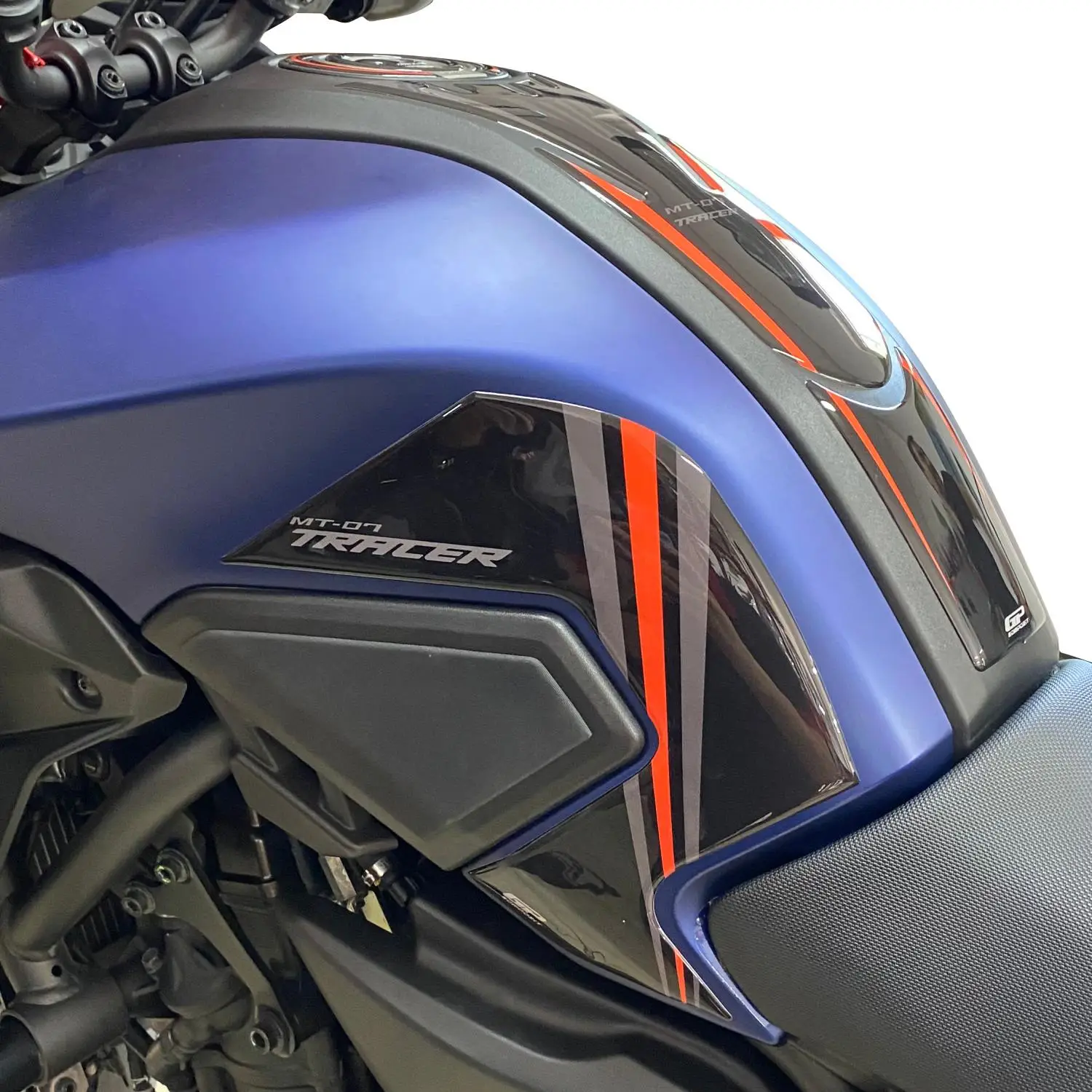 GP Kompozit Yamaha MT-07 Tracer 2016-2019 Uyumlu Tank Pad Seti Kırmızı GP Kompozit Yamaha MT-07 Tracer 2016-2019 Uyumlu Tank Pad Seti Kırmızı
